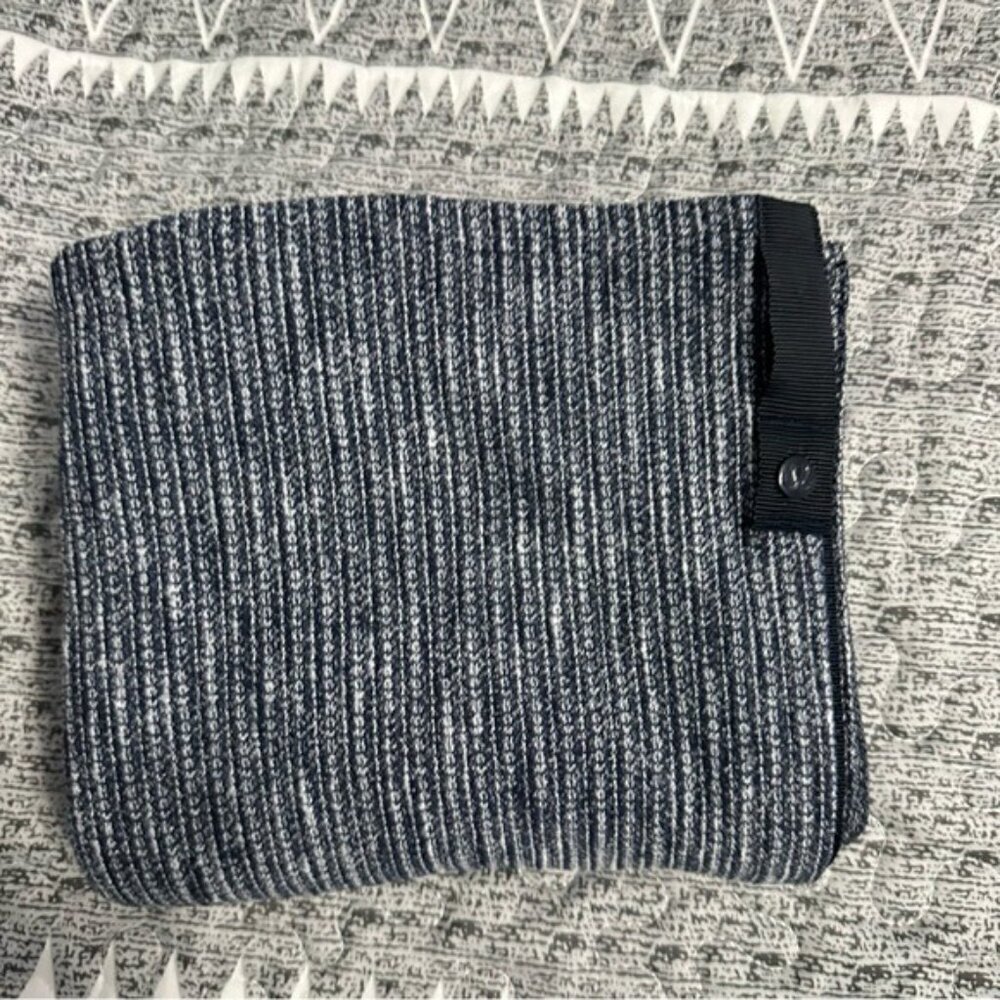 Lululemon Snap Scarf Wrap Navy Marled OS Poncho Athleisure Cozy - Picture 10 of 14